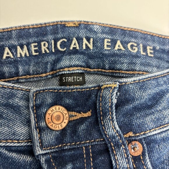 American Eagle Distressed Cuffed Mom Jean Women's size 2 Dark Blue Denim jeans - Picture 2 of 4